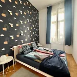 Gozsdu I Freeparking Apartament *