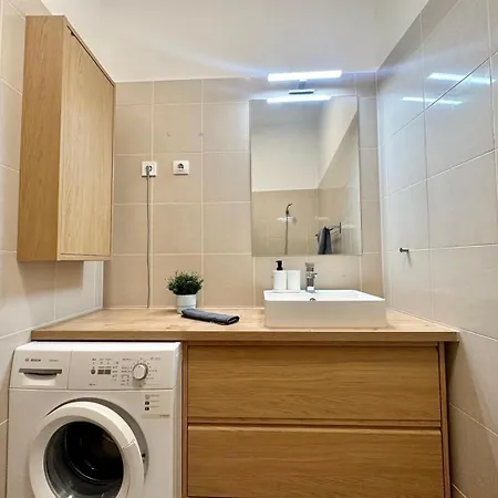 Aurum Maison Downtown D16 #freeparking Apartment *